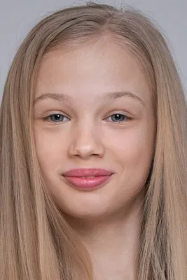 Лиза Леонова
